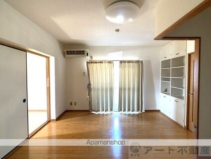 三愛ハイツ[2LDK/55m2]のリビング・居間