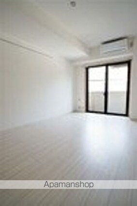 Ｔ’ｓ　ｇａｒｄｅｎ元町[1K/29.62m2]のリビング・居間1