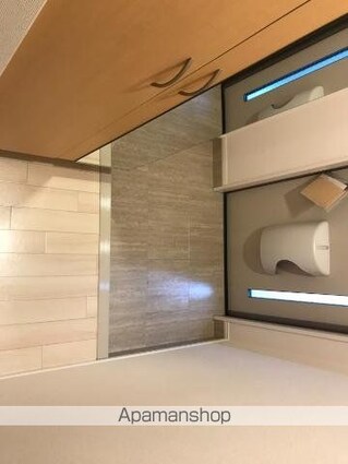 メゾン・ファヴール[2LDK/55.46m2]の玄関