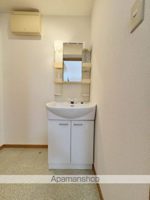 和歌山県和歌山市湊２丁目[1LDK/39.8m2]の洗面所