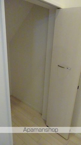 FIRSTの内装写真