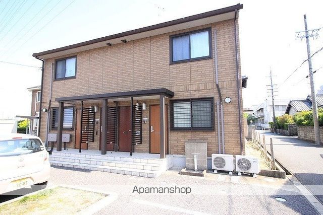 ロジュマン B棟の外観写真