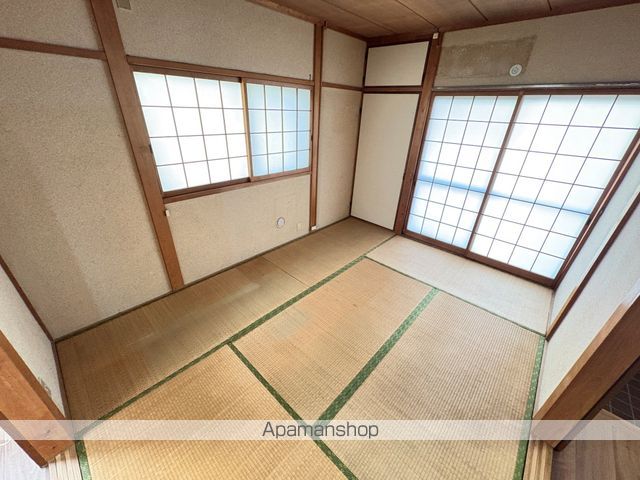 近鉄難波・奈良線 石切駅 徒歩6分 3階建 築46年の内装写真