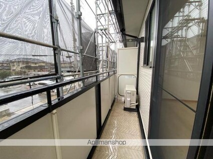 ヴィーアジラソーレＡ・Ｂ棟[1K/33.39m2]のバルコニー