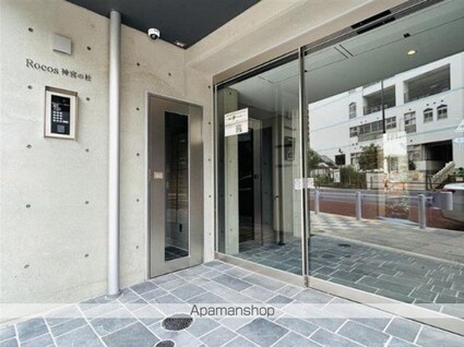 東京都新宿区大京町[2LDK/50.68m2]のエントランス