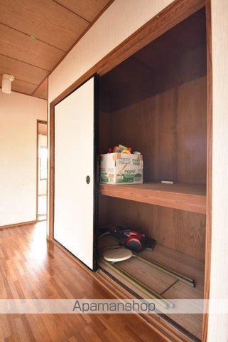 安芸高田市 2階建 築38年の内装写真