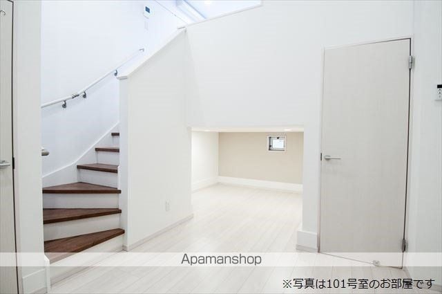 京成電鉄松戸線 松戸新田駅 徒歩2分 2階建 築13年の内装写真