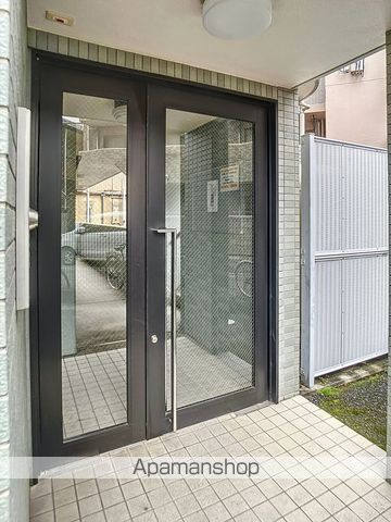 ヴィクトワール南方の玄関写真