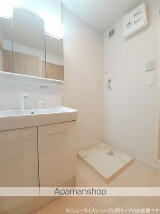 フリッシュ　Ｈ[1LDK/50.01m2]の洗面所