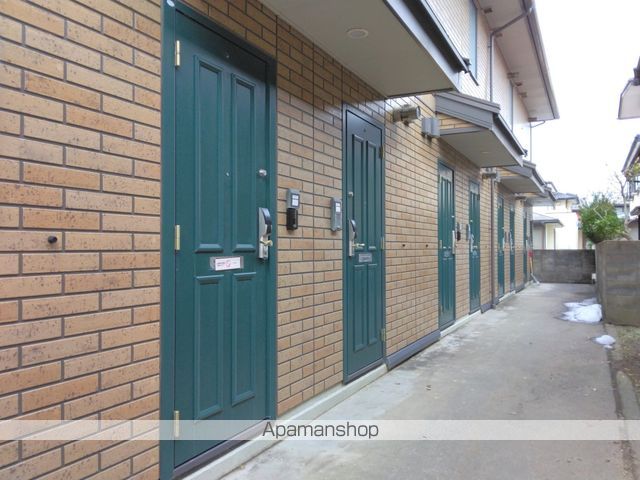 エクセル泉中央の玄関写真