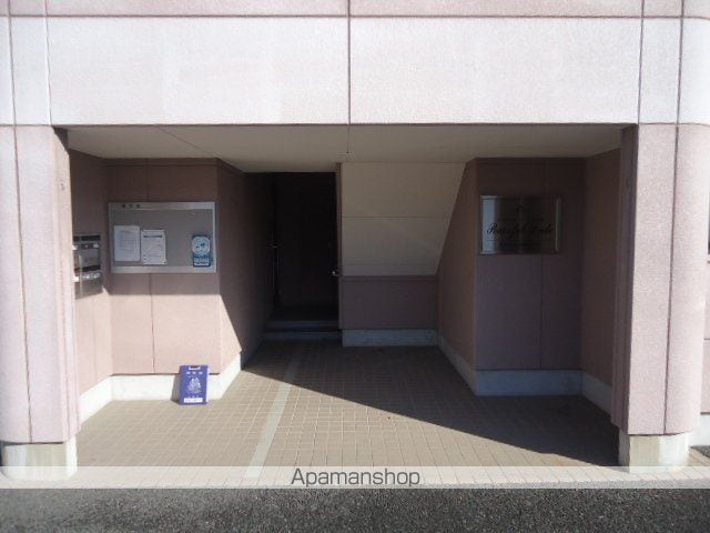ピースフルドロールの玄関写真