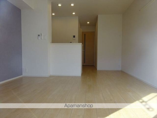 アンジュ・エムロード[1R/32.94m2]のリビング・居間