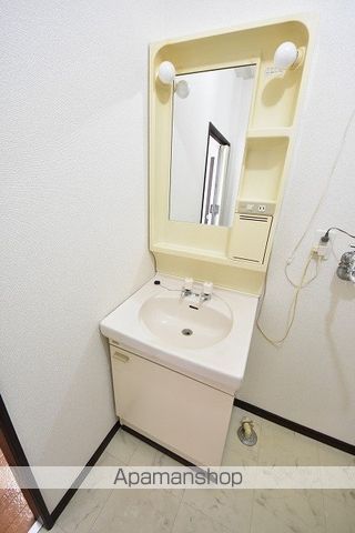 ホワイトコートカヤ8の内装写真