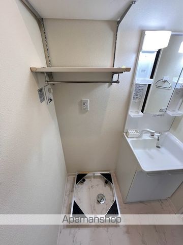 LAURIER EASTの内装写真