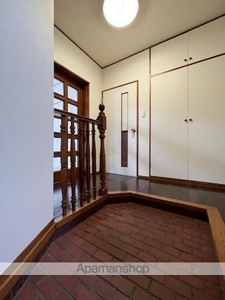 東京都新宿区山吹町[2LDK/81m2]の玄関