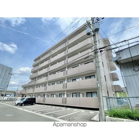 バーシティハウス市名坂の外観写真