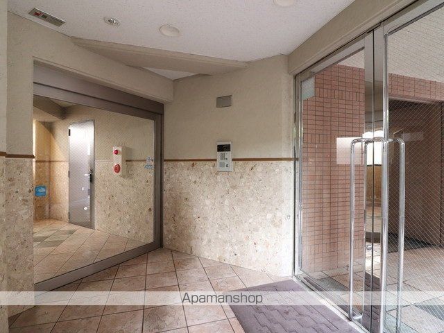 リヴァージュ大手門の玄関写真