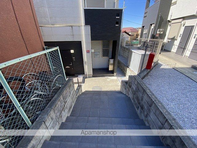 BUENA−MAISON 福生Bの玄関写真