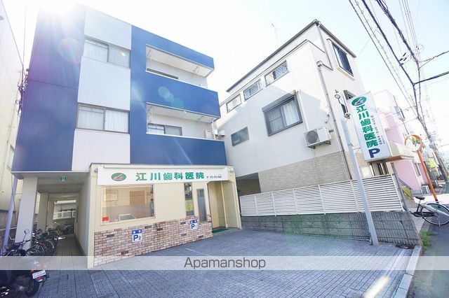 高槻市 3階建 築37年の外観写真