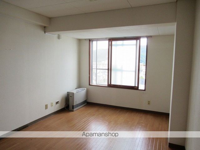 小岩井中津川マンションの内装写真