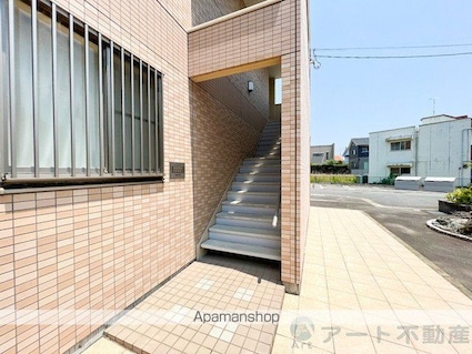 シルバーアース[1K/29.75m2]のエントランス3