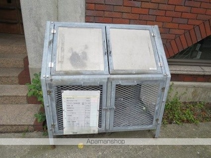 異人池ヒルズ[2LDK/58.47m2]の共用部1