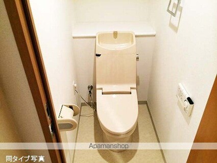 コンフォリア板橋仲宿[2LDK/58.86m2]のトイレ