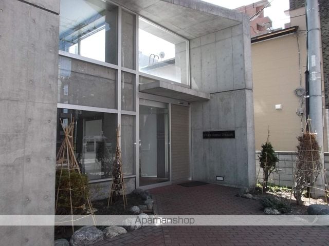 PEACE AVENUE SHIRASAKIの玄関写真