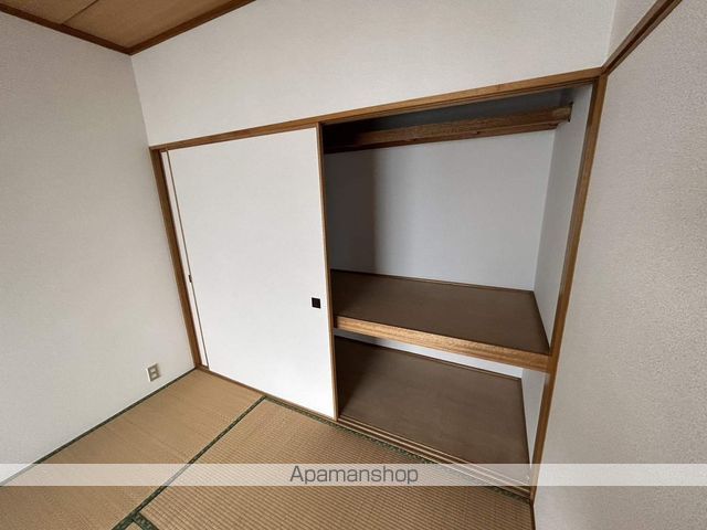 コスモロイヤル東苗穂B棟の内装写真