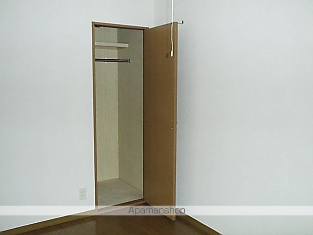 Surplusアルフの内装写真