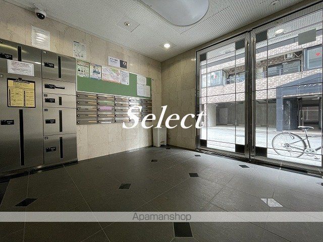 グリフィン横浜・山手の玄関写真
