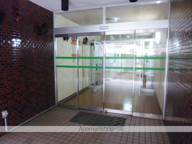トーカンマンション医学町の玄関写真