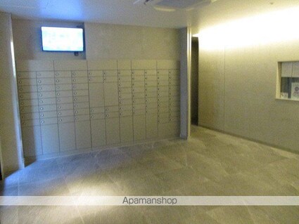 ＫＯＥＮＪＩ　Ｃｒｏｓｓｏｖｅｒ[1DK/26.63m2]のエントランス