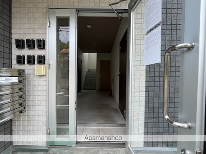 滋賀県甲賀市水口町秋葉[1R/28m2]のエントランス1