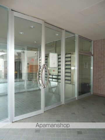 ビッグバーンズマンションN11の玄関写真