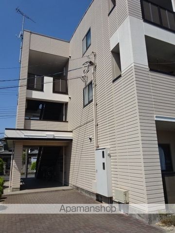 パルテールBの玄関写真
