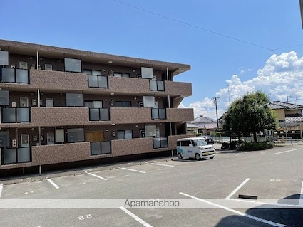 グリーンパークＢ棟[3DK/55.9m2]の駐車場2