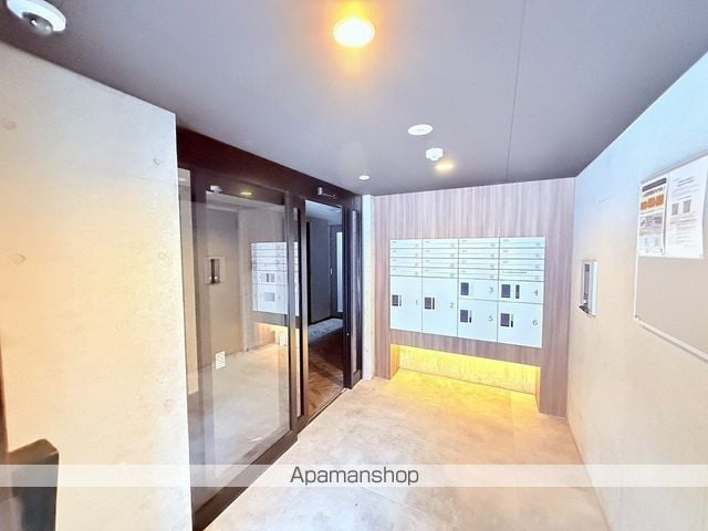 アーバス南円山の玄関写真