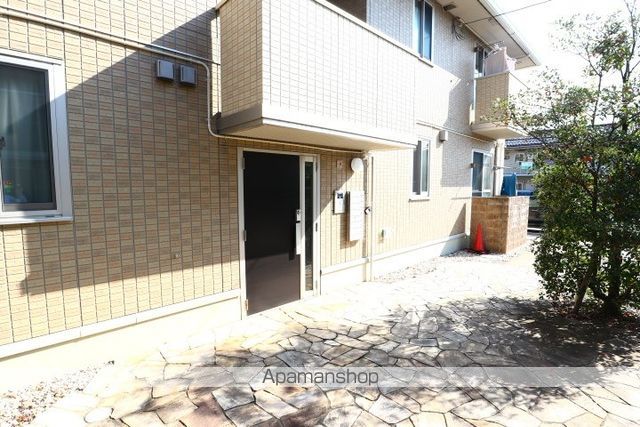 シダーム Bの玄関写真