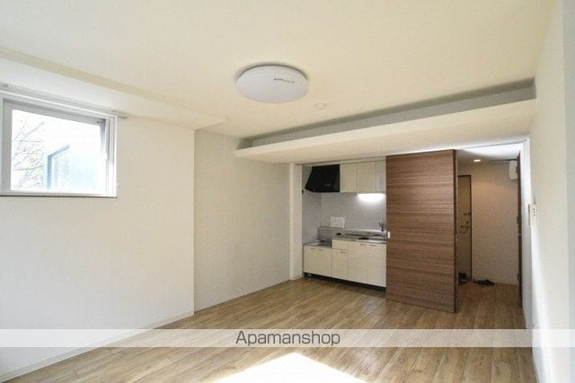 STAR ESTATE IIの内装写真