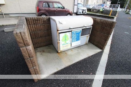 メインシティガーデン　ブライト[2DK/49.68m2]の共用部1