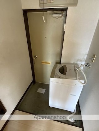 シャトリオン上牧Ｄ[1R/23.18m2]の玄関