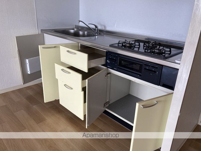コープ野村川端町A棟の内装写真