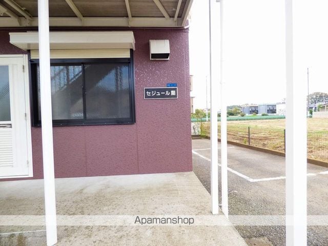セジュール蘭の玄関写真