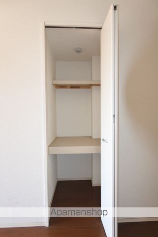 LARCHEの内装写真