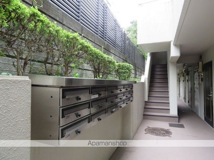 クレッセント三軒茶屋[1R/13.98m2]のロビー
