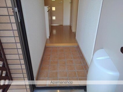 コリーヌ　Ａ[1R/32.94m2]の玄関