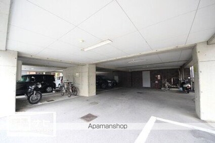 フルネス三浦[1DK/53.34m2]の駐車場