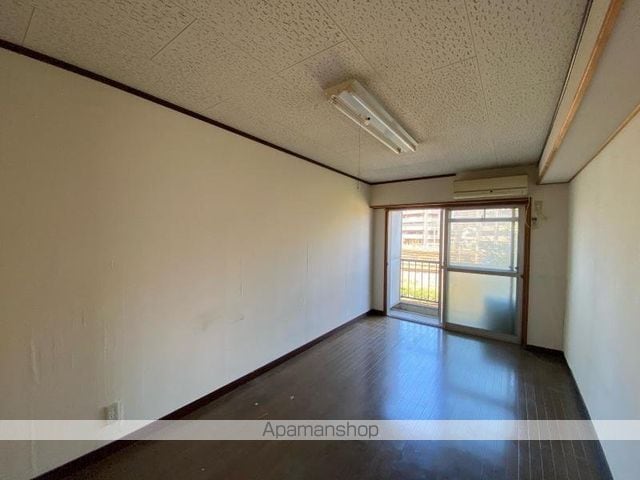 ドルフィン西宝町の内装写真