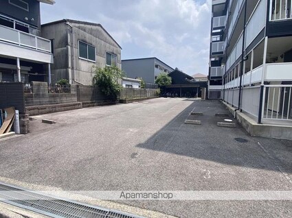 レオパレス八剱[1K/19.87m2]の駐車場2